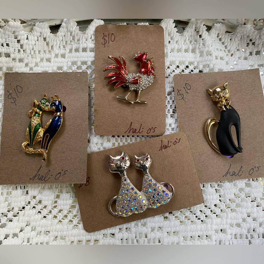 Vintage cat and rooster brooches